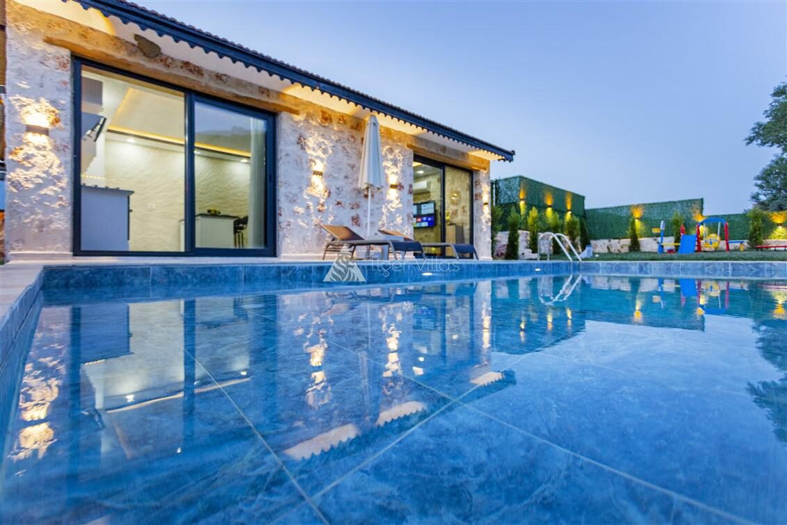 Villa Menesa — 14