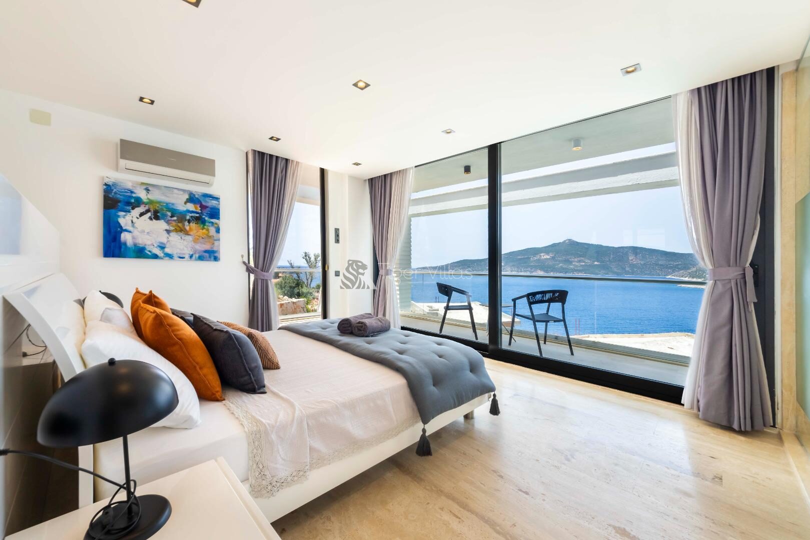 Villa Lumineux — 60