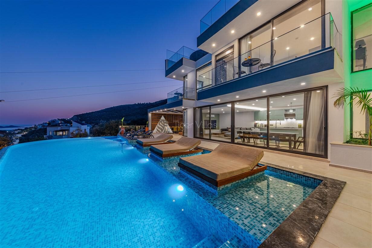 Villa Emporium — 3
