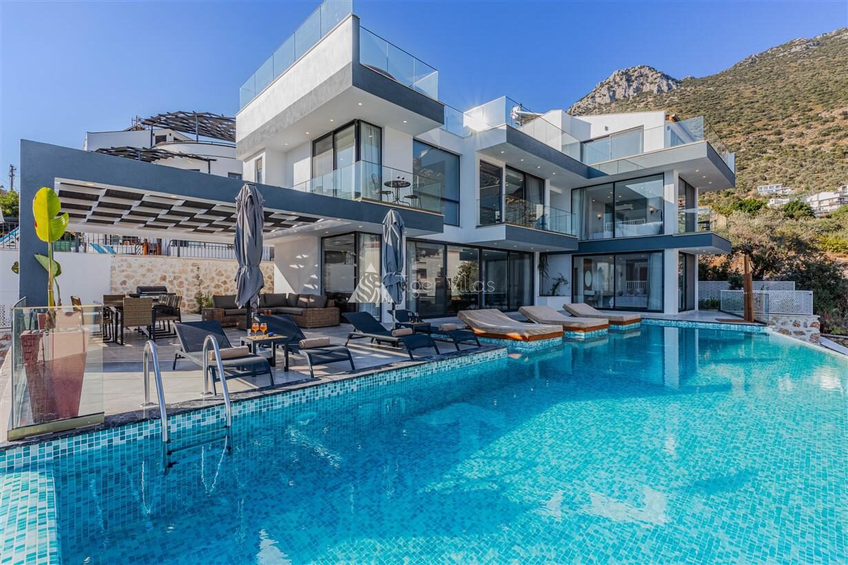 Villa Emporium — 18