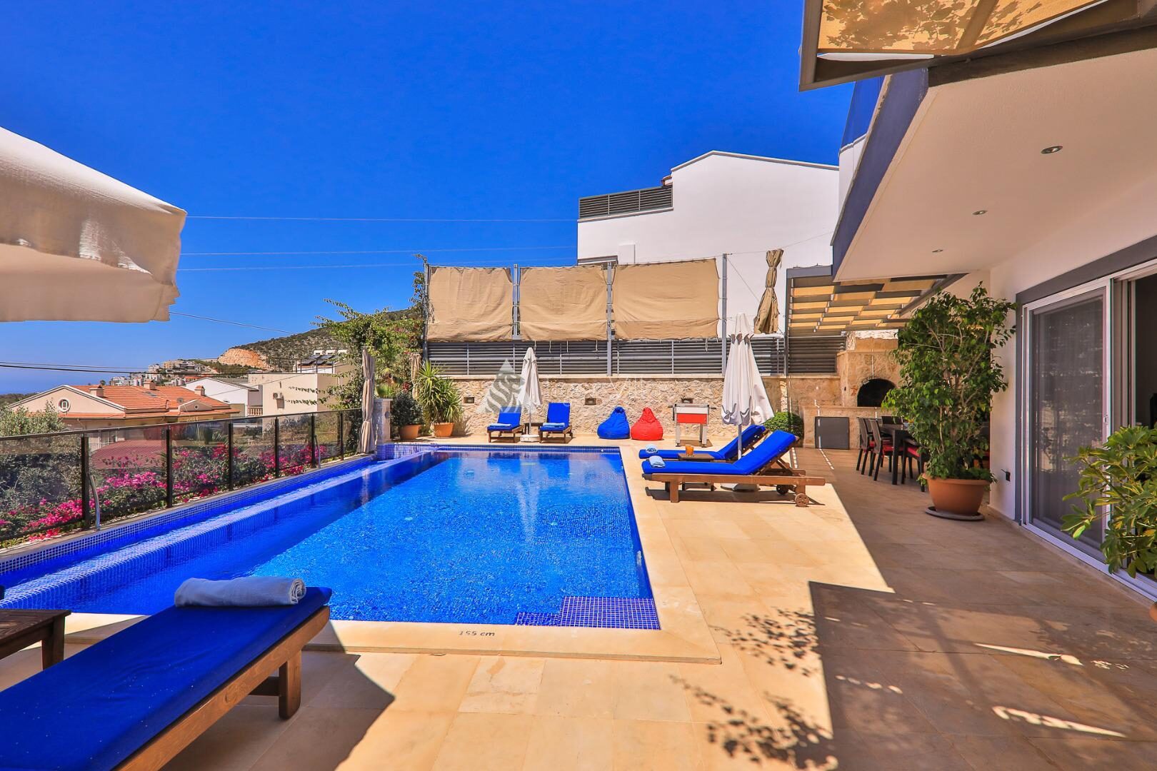 Villa Esma — 12