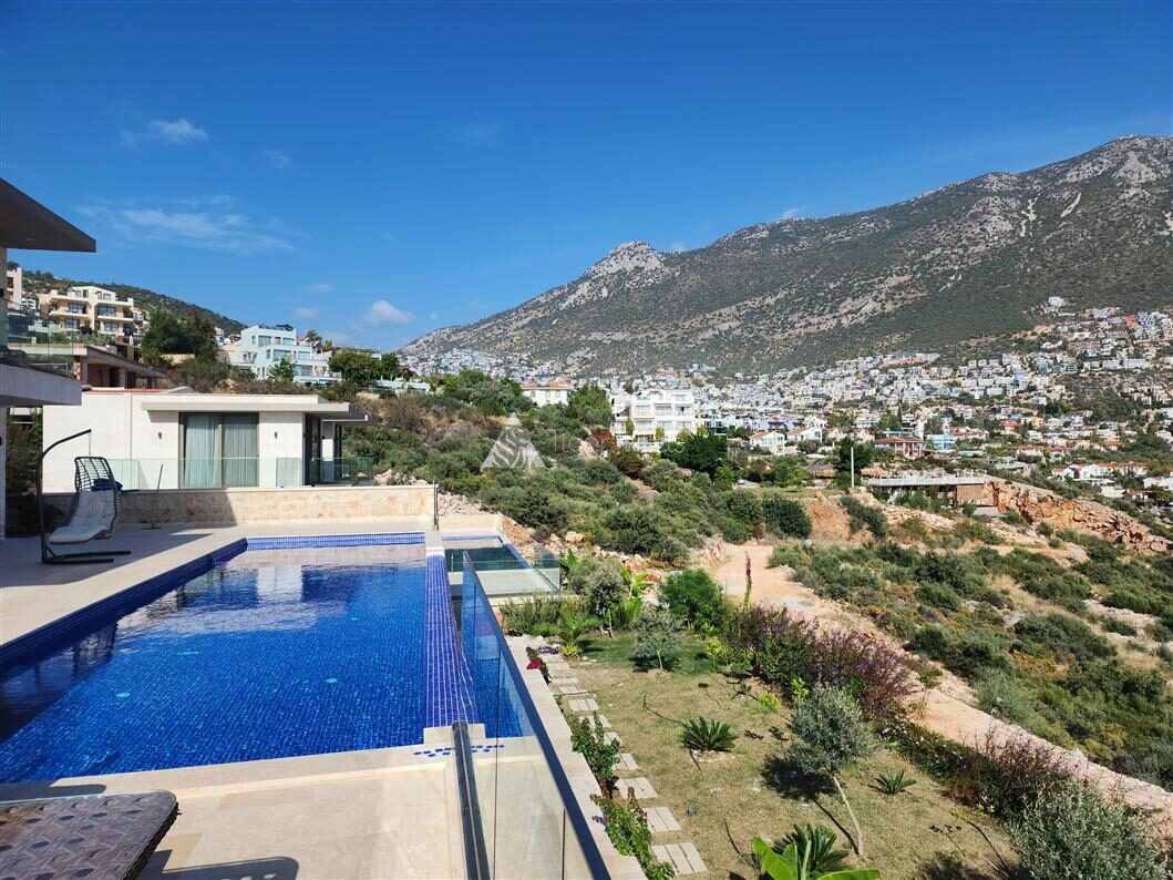 Villa Banu Exclusive — 25