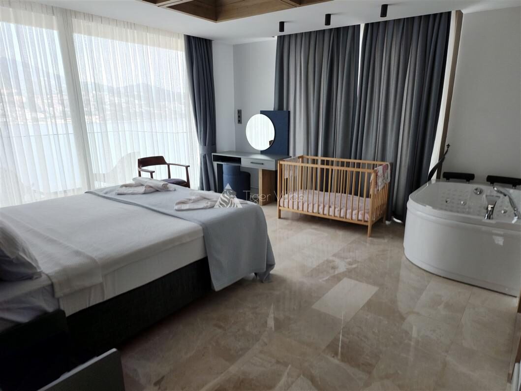 Villa Banu Exclusive — 187