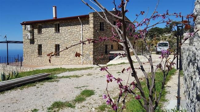 Villa Cennet — 17