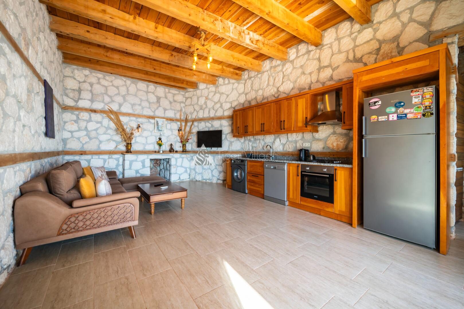 Villa Anahita — 24