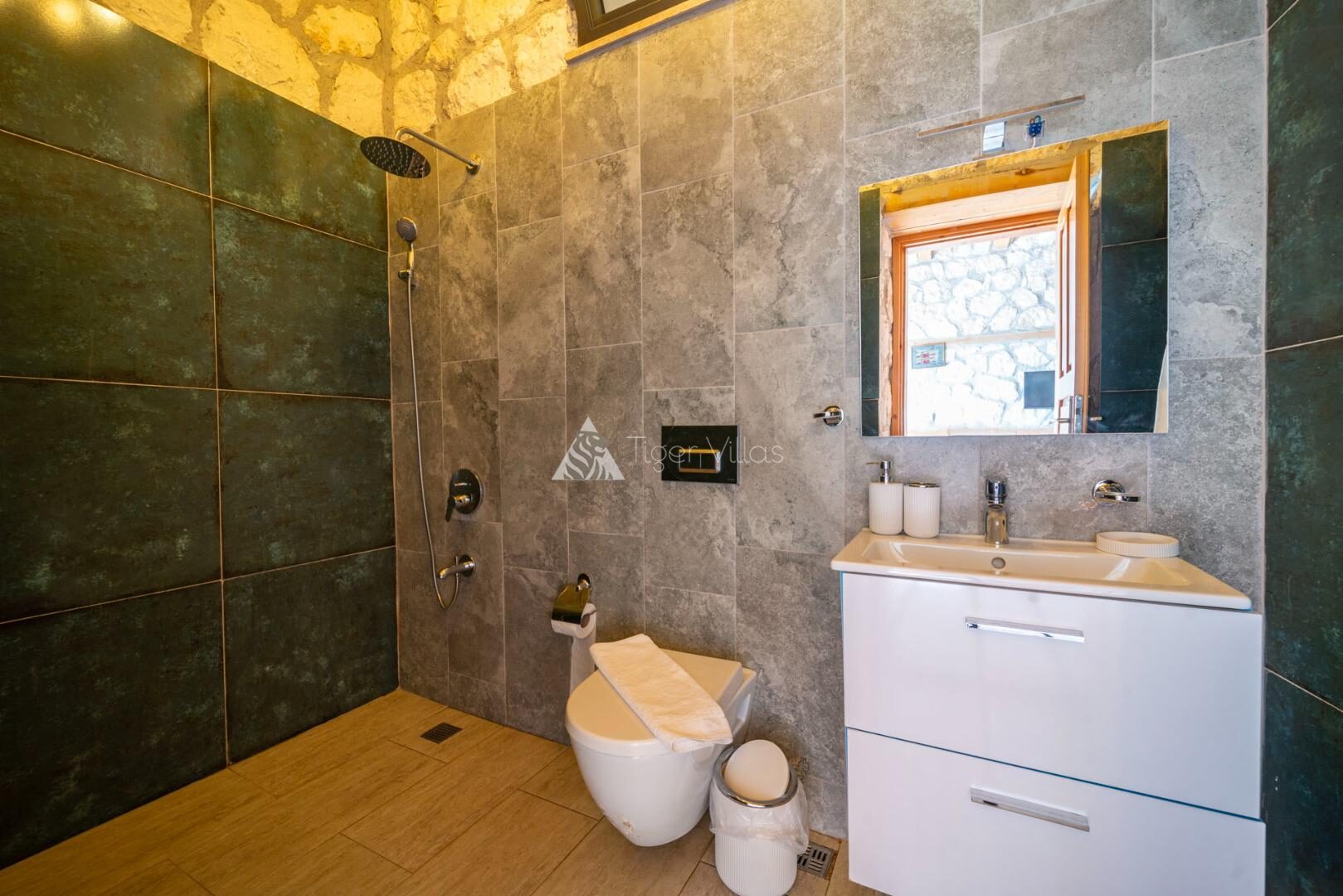 Villa Anahita — 44