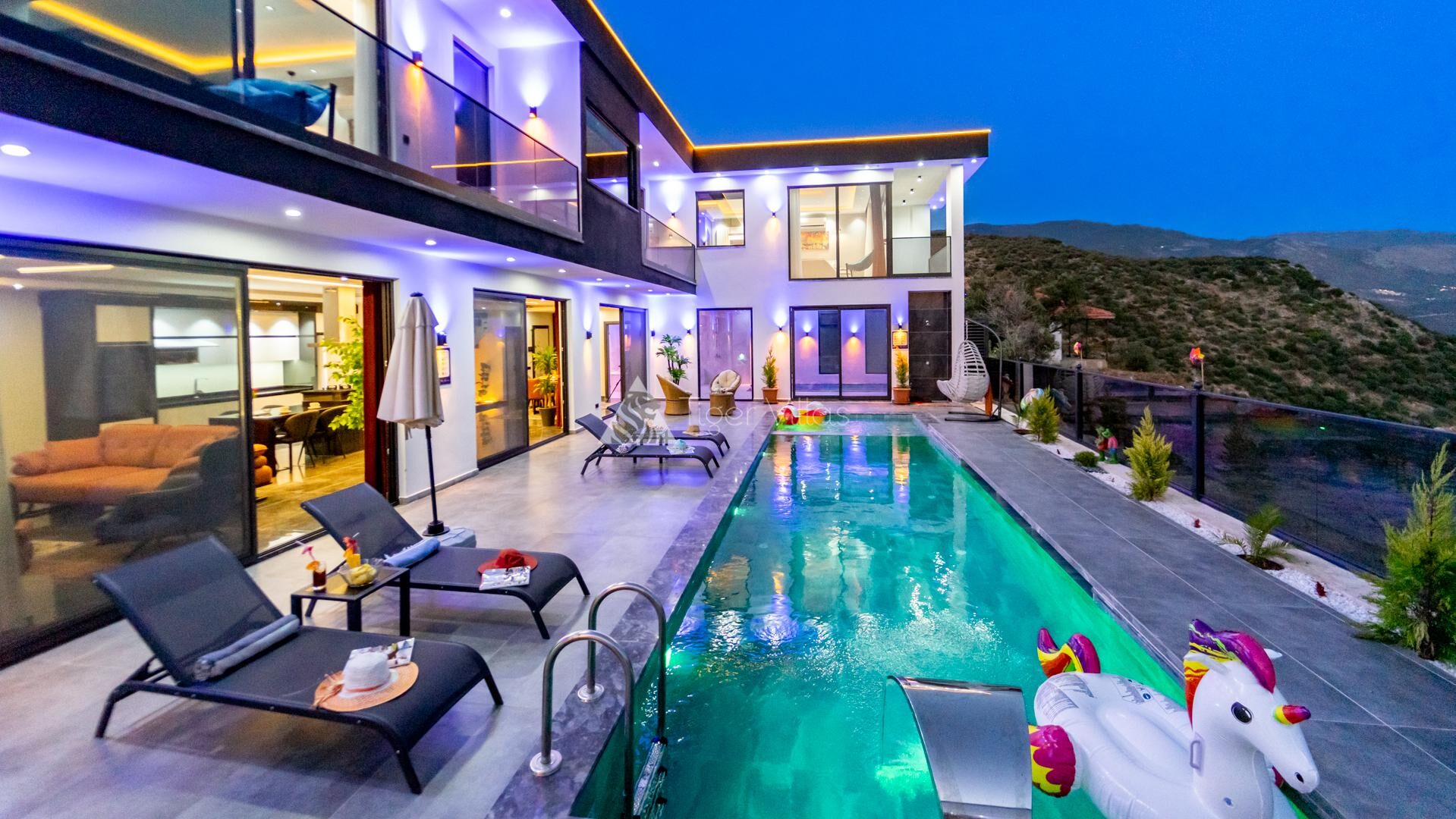 Villa Water Moon — 1