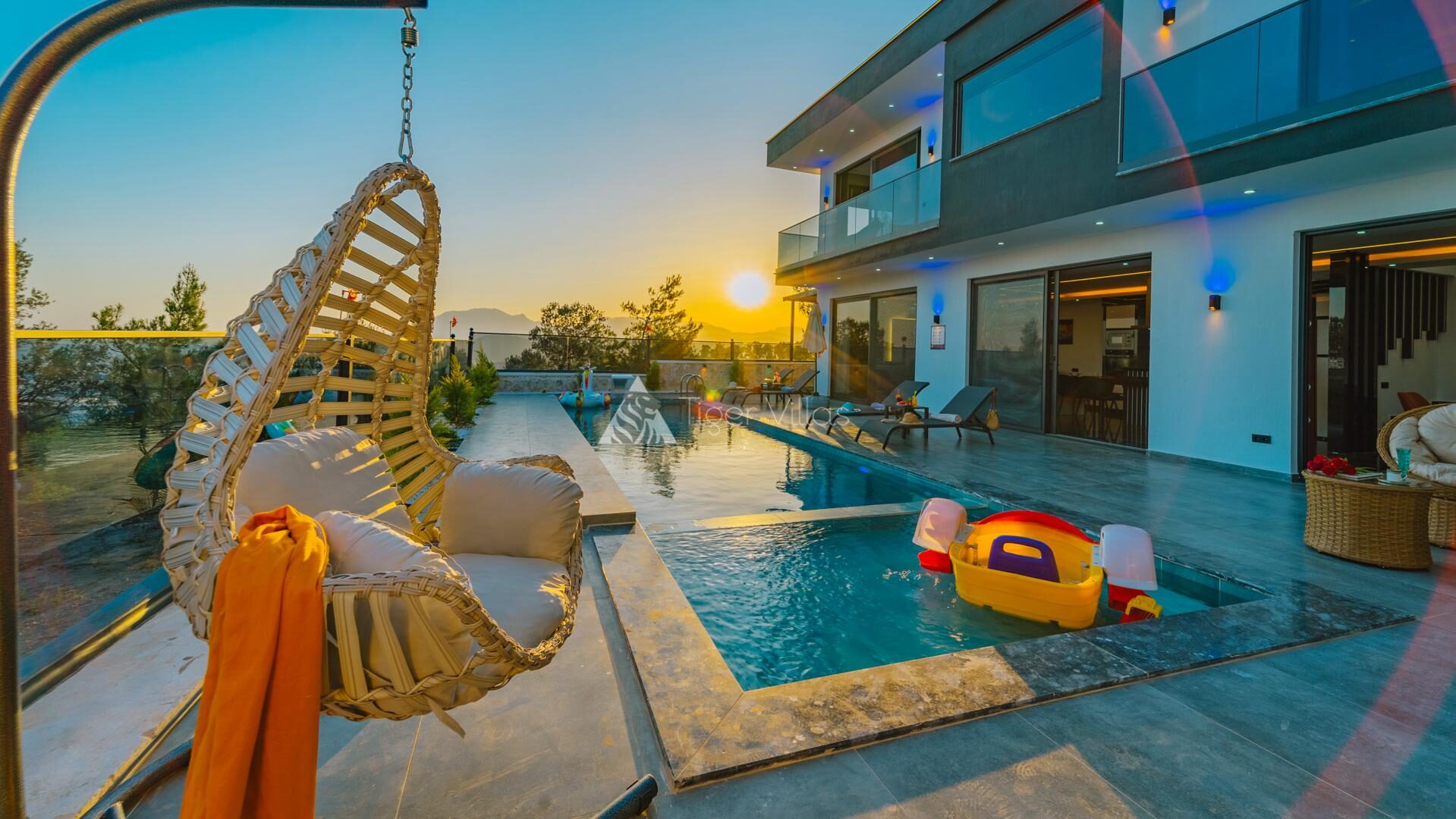 Villa Water Moon — 14
