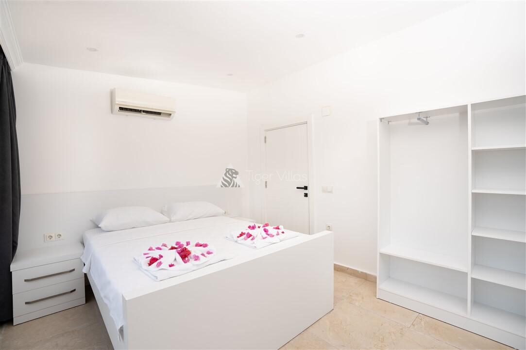 Villa City — 32