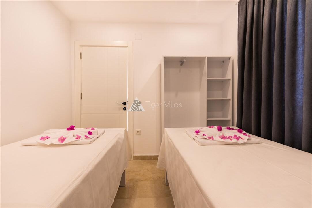 Villa City — 38
