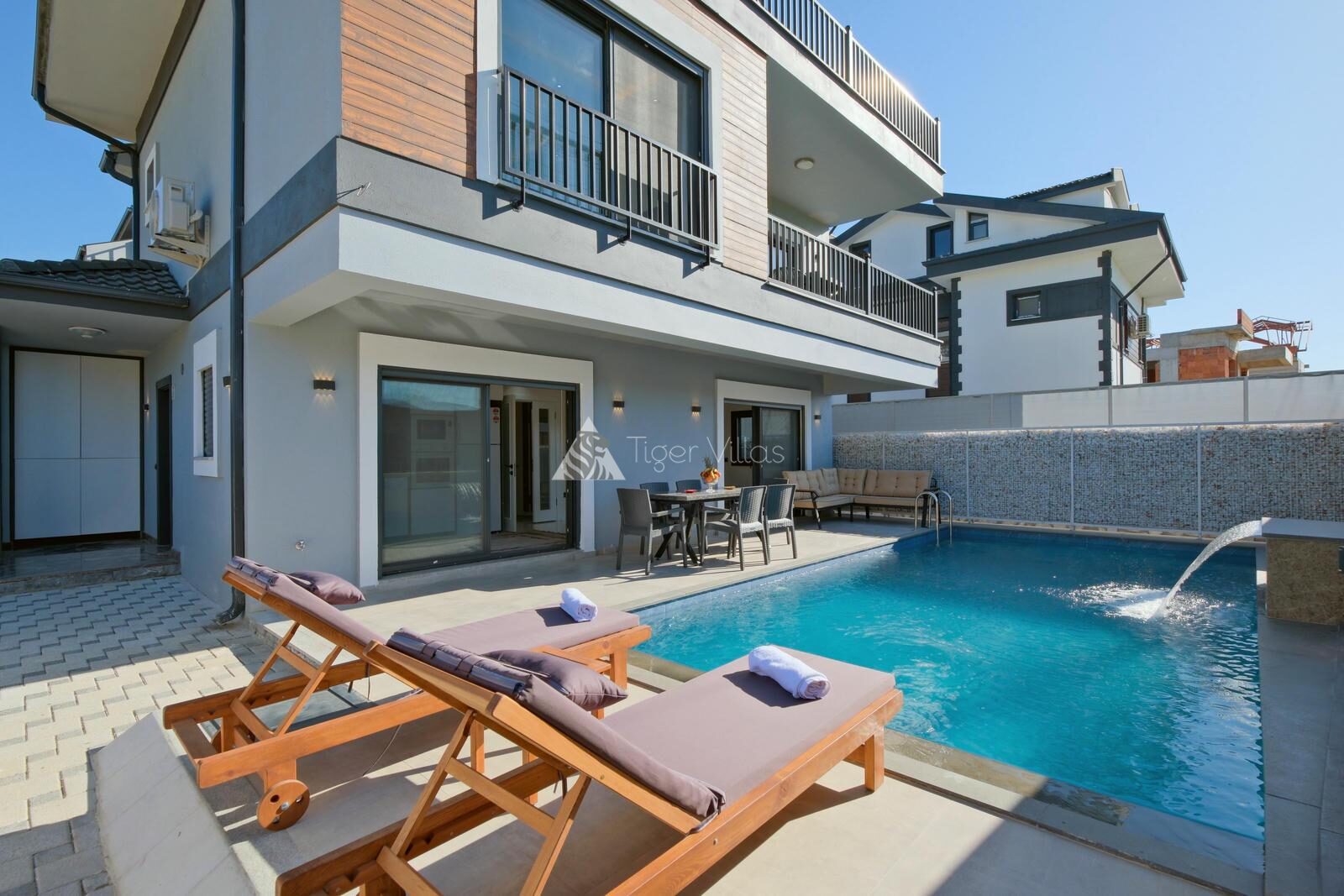 Villa White 1 — 3