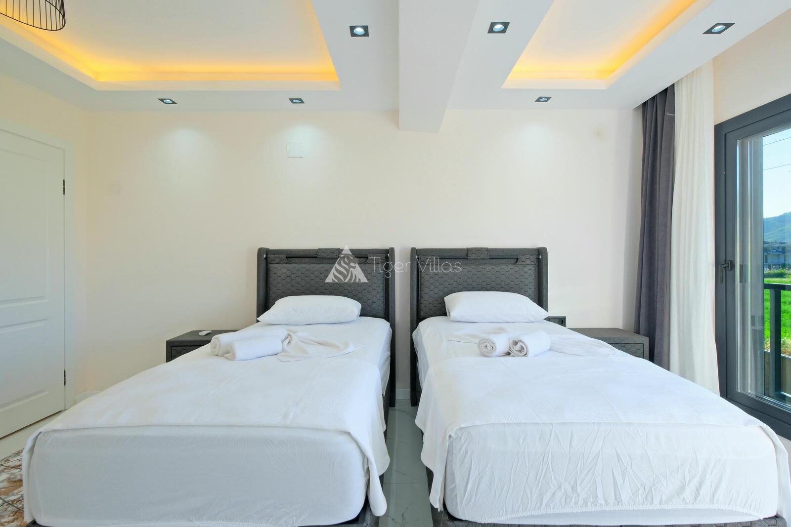 Villa White 1 — 24