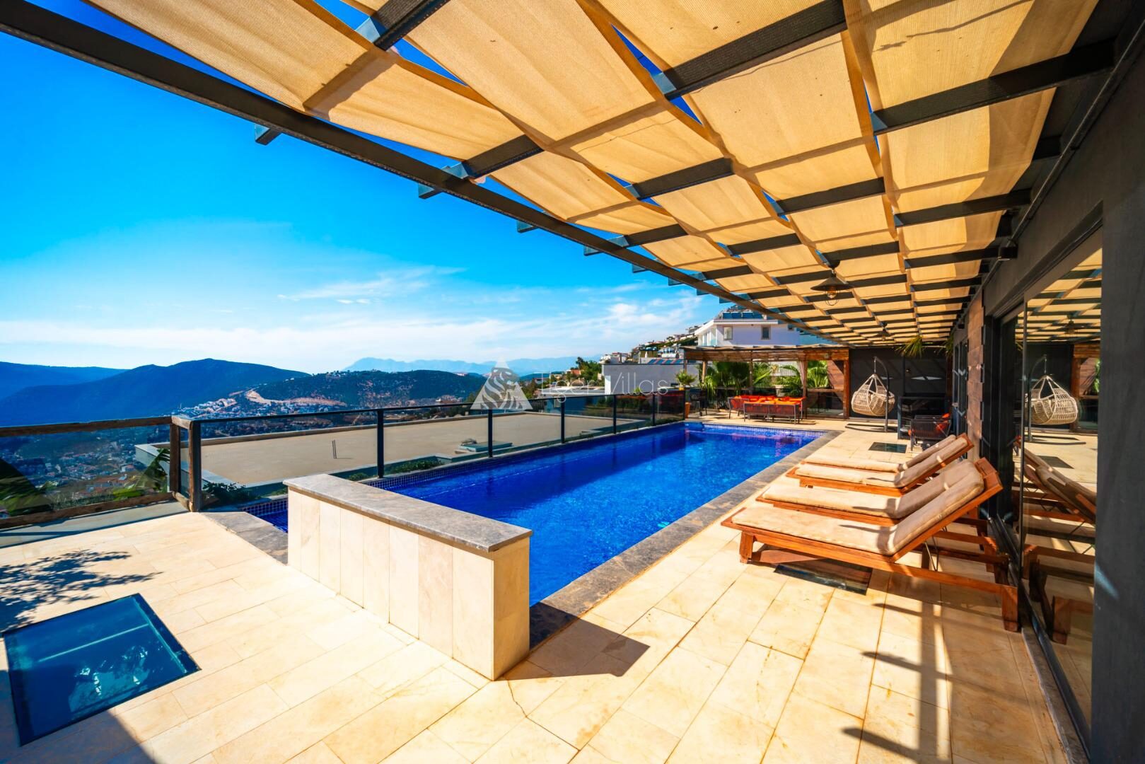 Villa Everest — 13
