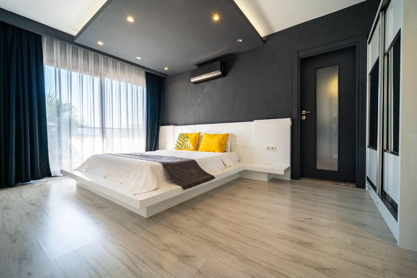 Villa Everest — 57
