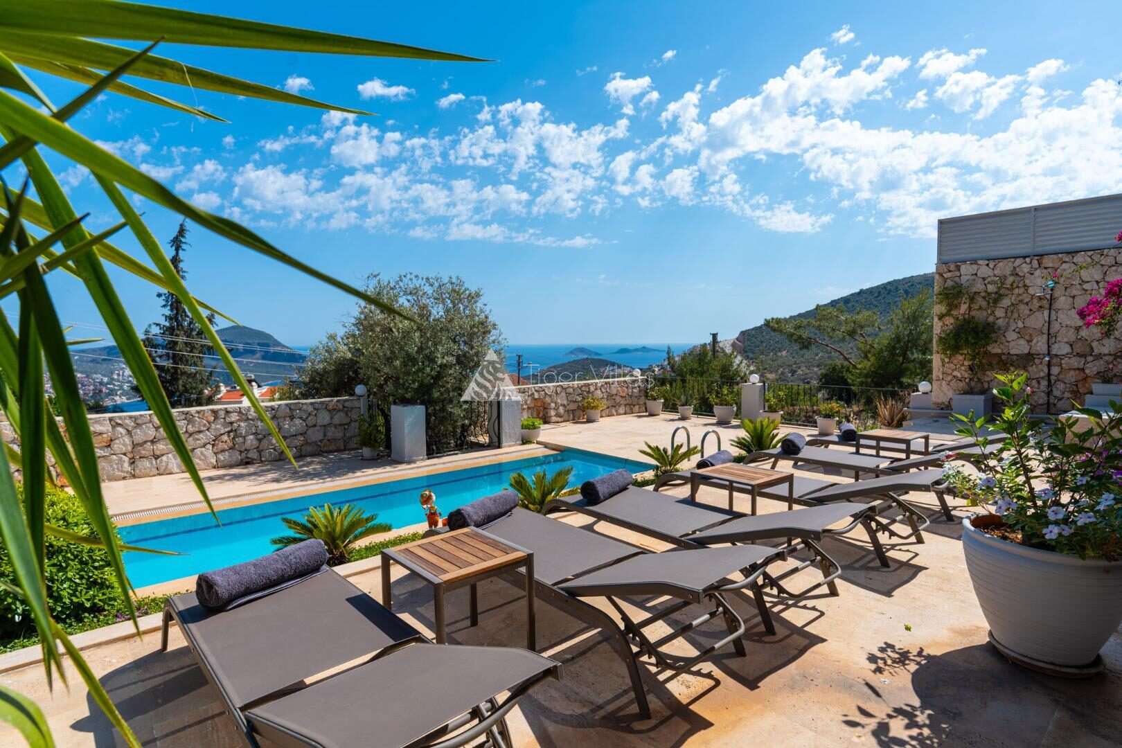 Villa Seas The Day — 9