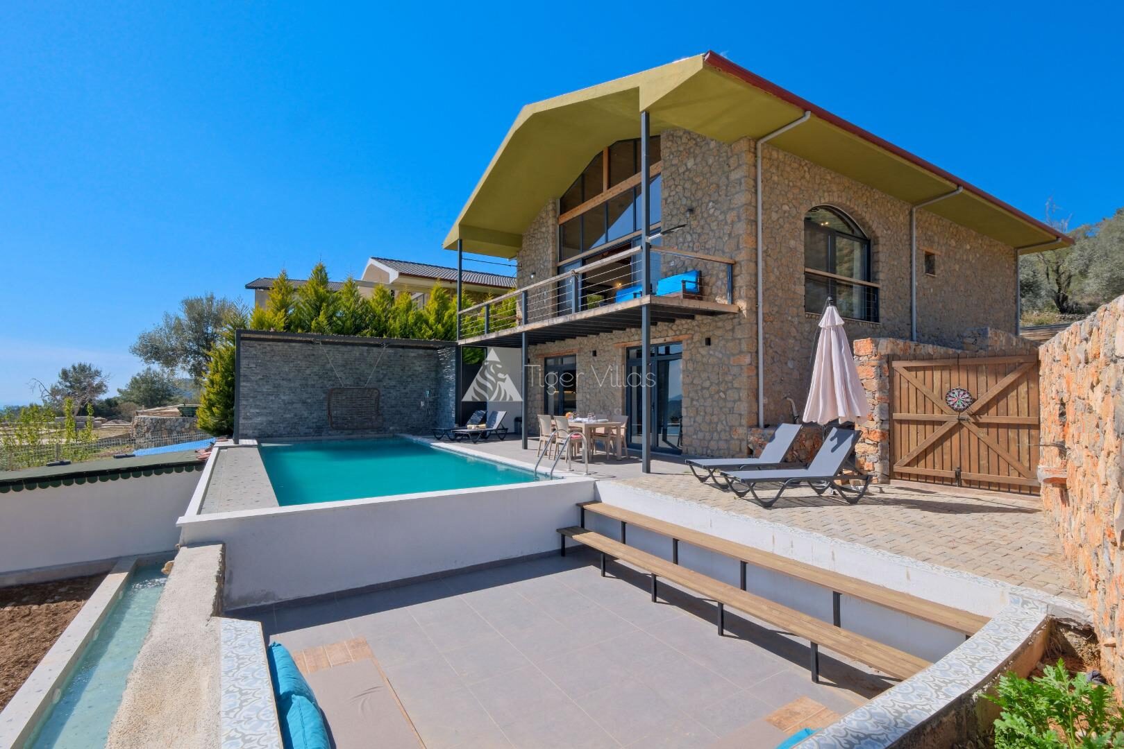 Villa Ayza — 12