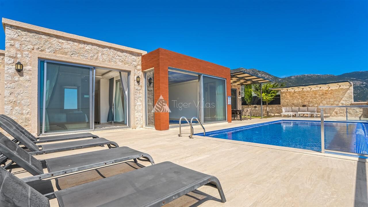 Villa Avon — 8