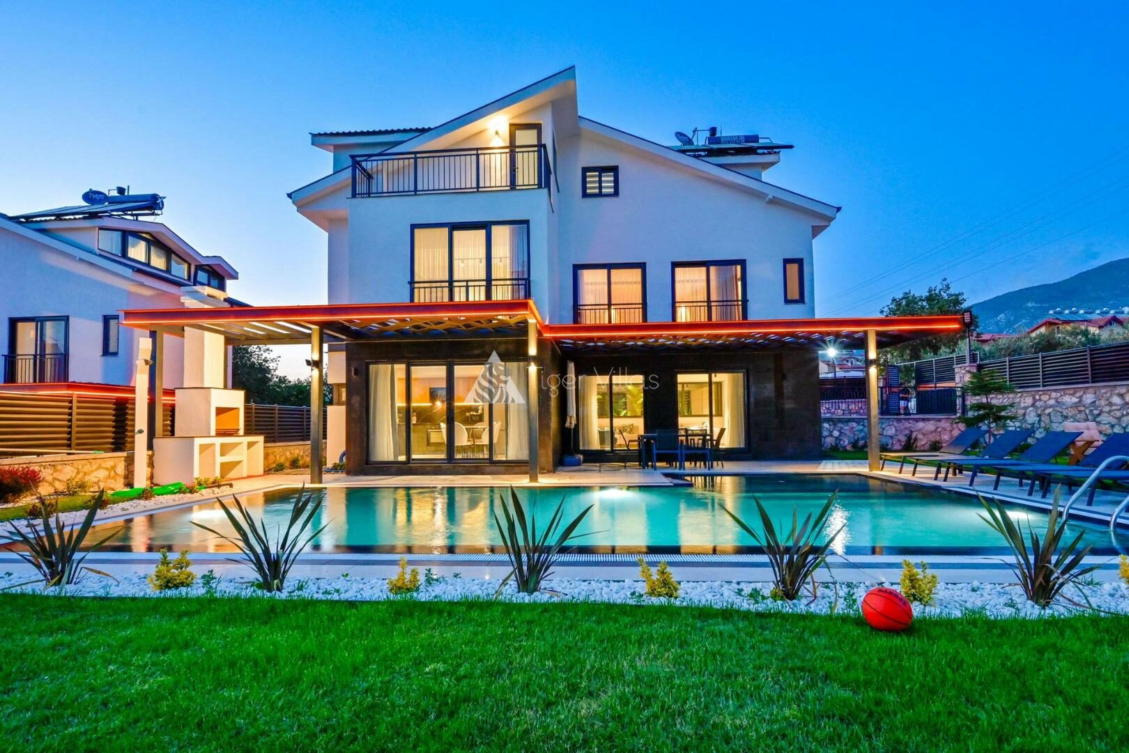 Villa Luna Vista 3 — 1