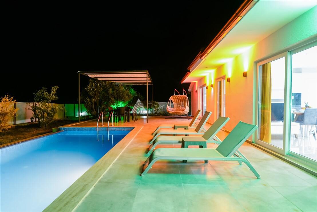 Villa Ahu — 4