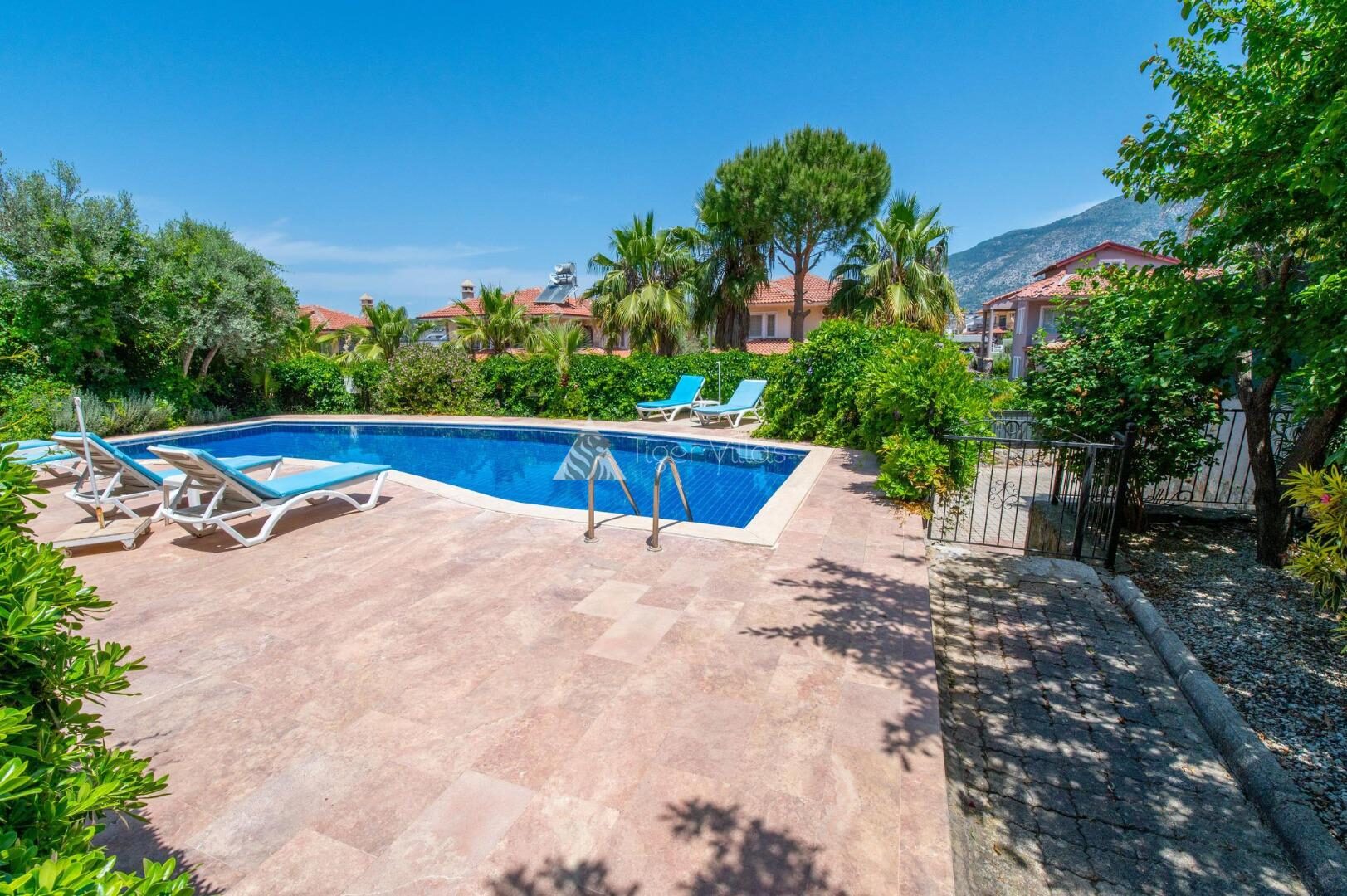 Villa Alora — 5