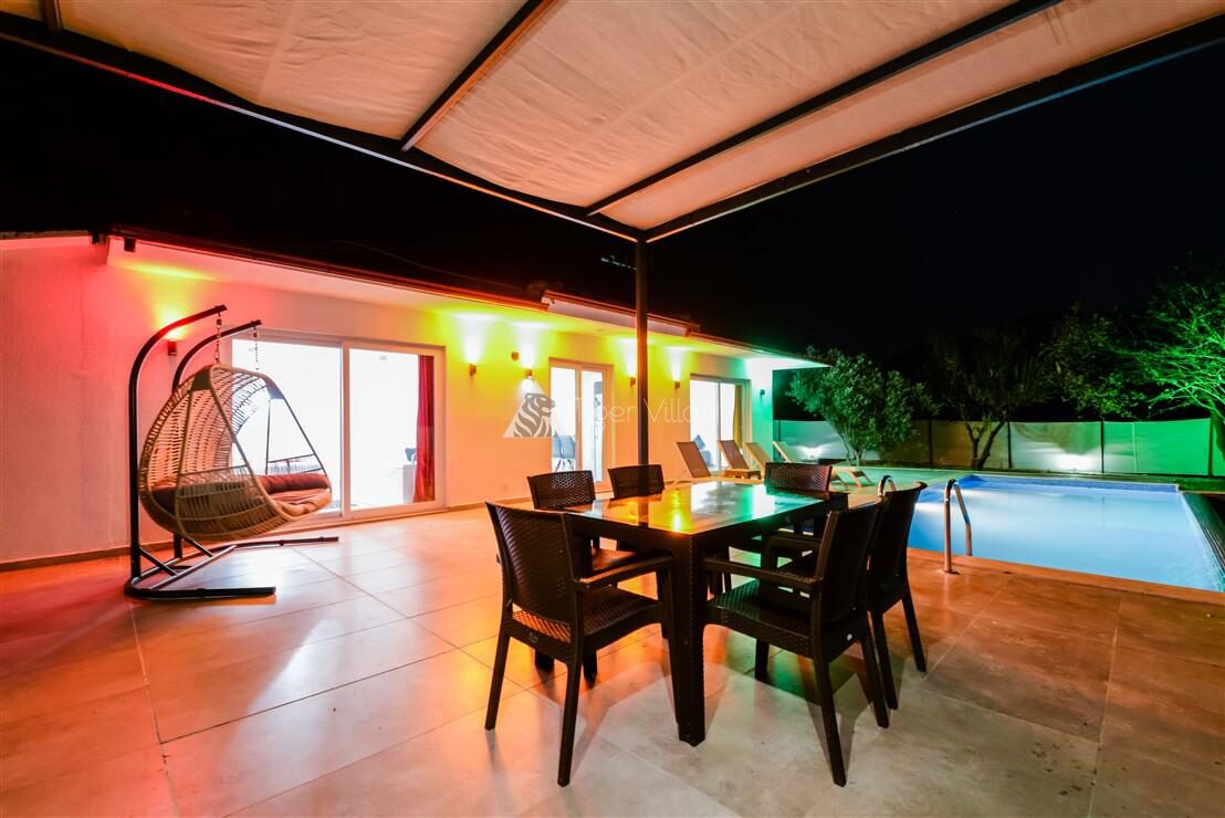 Villa Ahu — 17