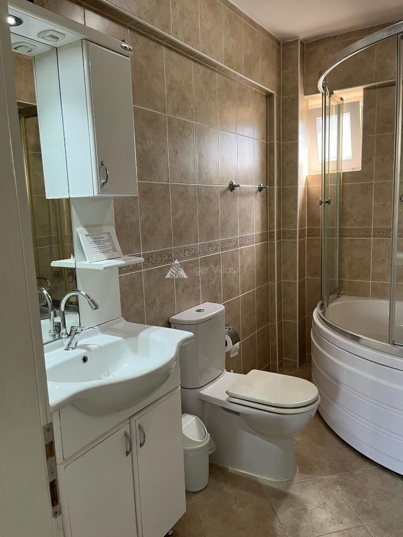 Villa Alora — 23
