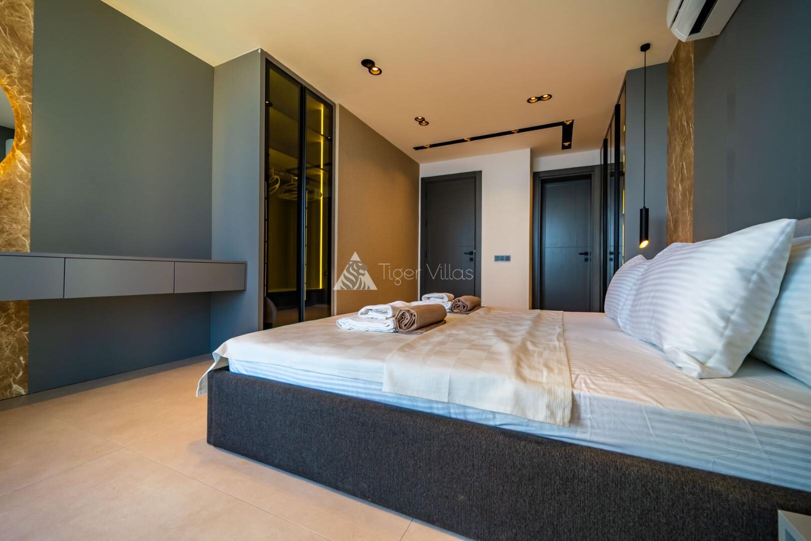 Villa Aura E — 53