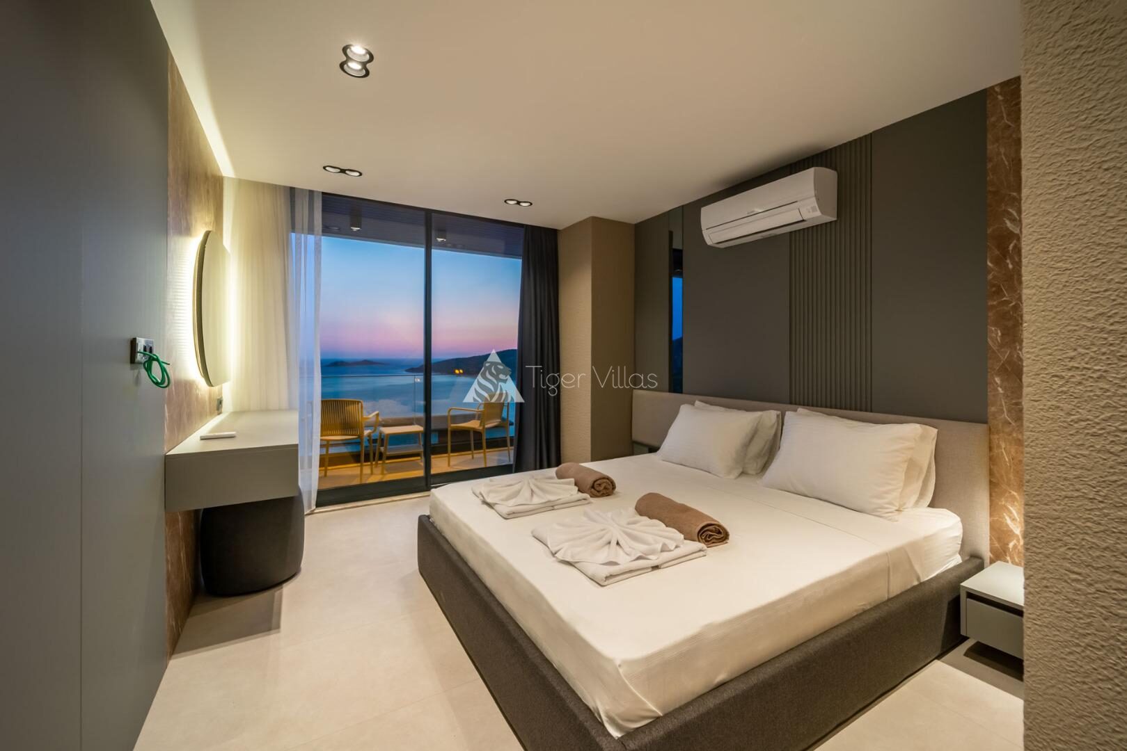 Villa Aura F — 64