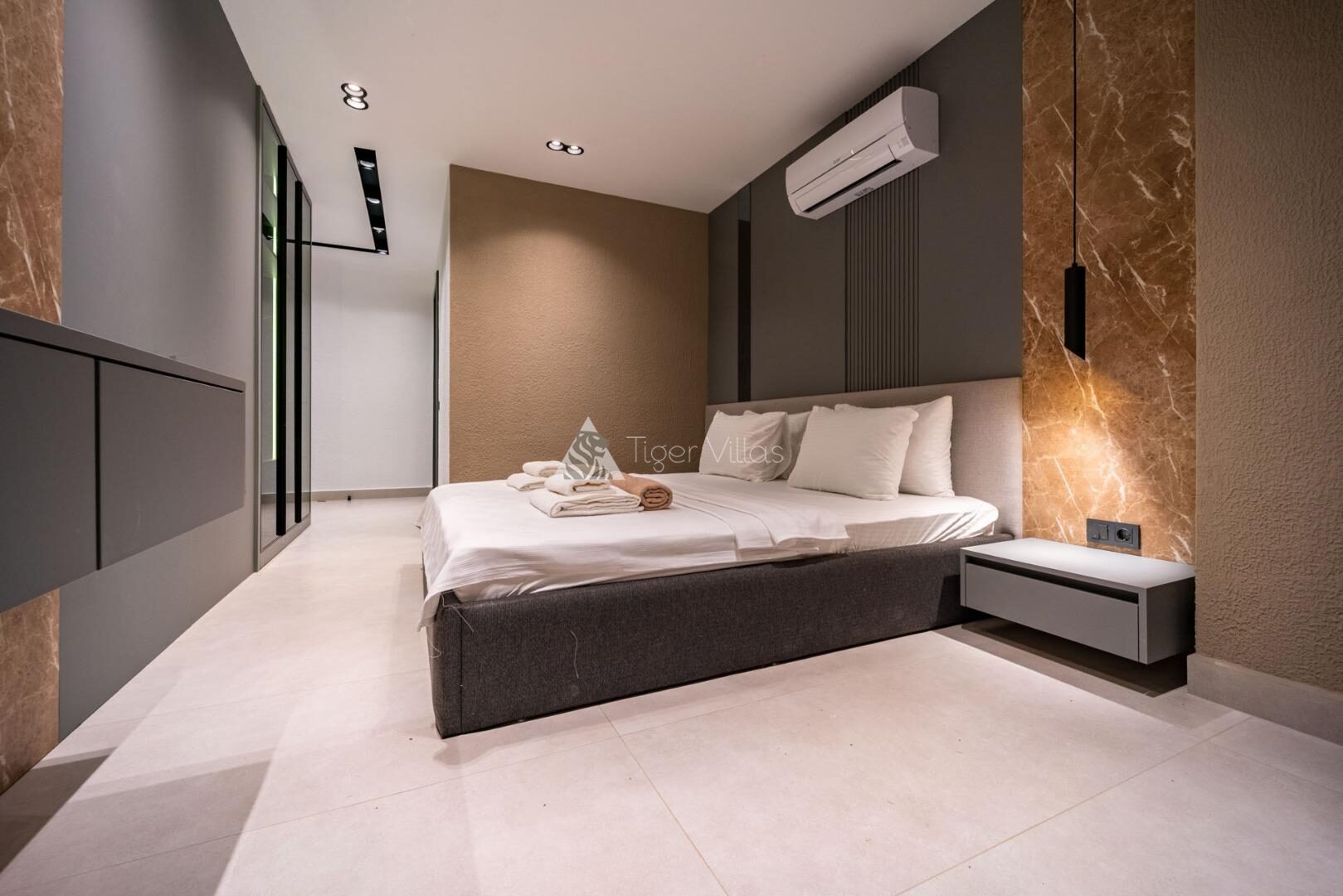 Villa Aura D — 69