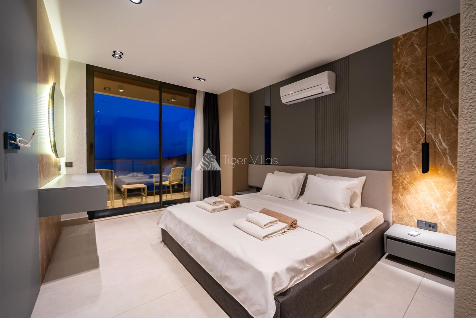 Villa Aura E — 74