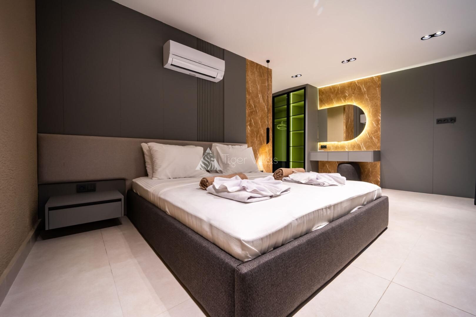 Villa Aura F — 84