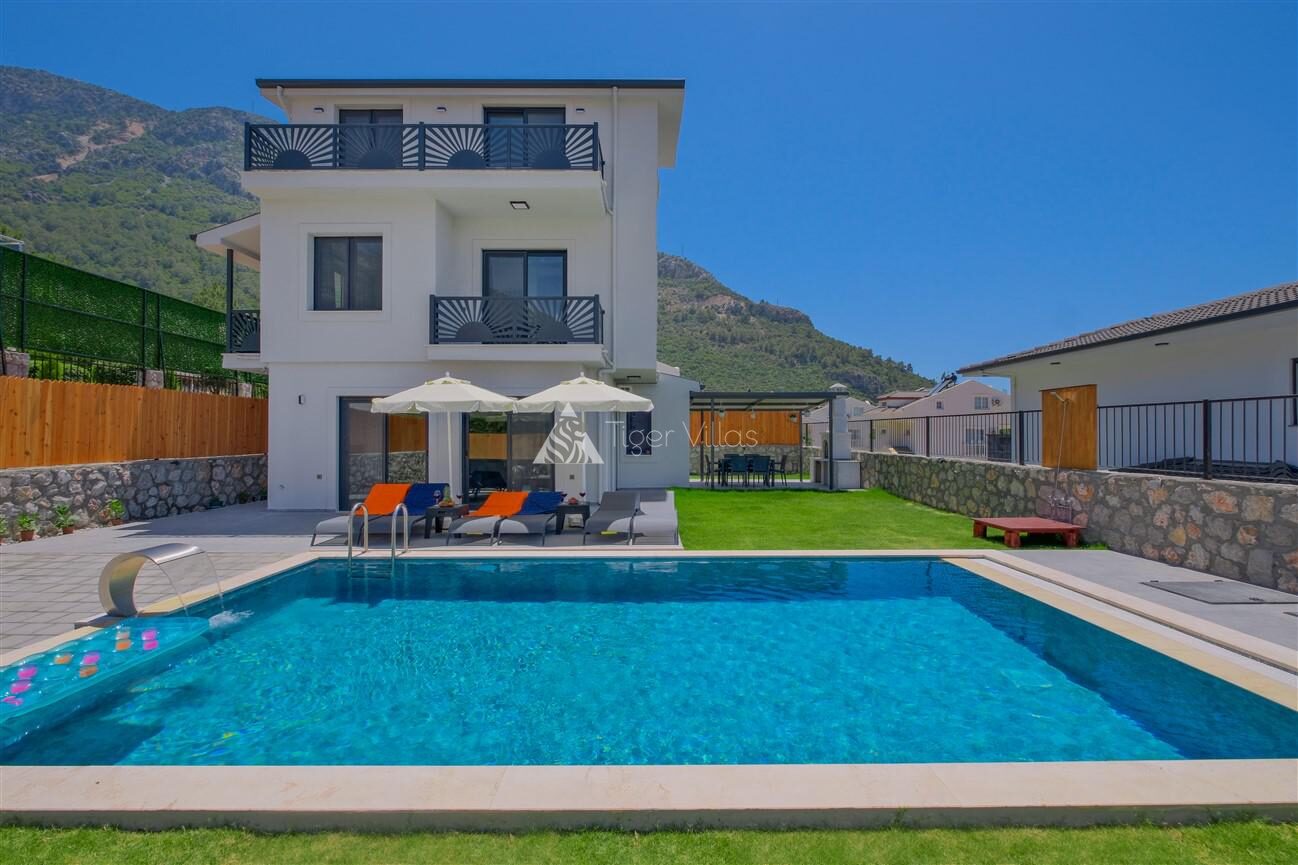 Villa Santorini — 2