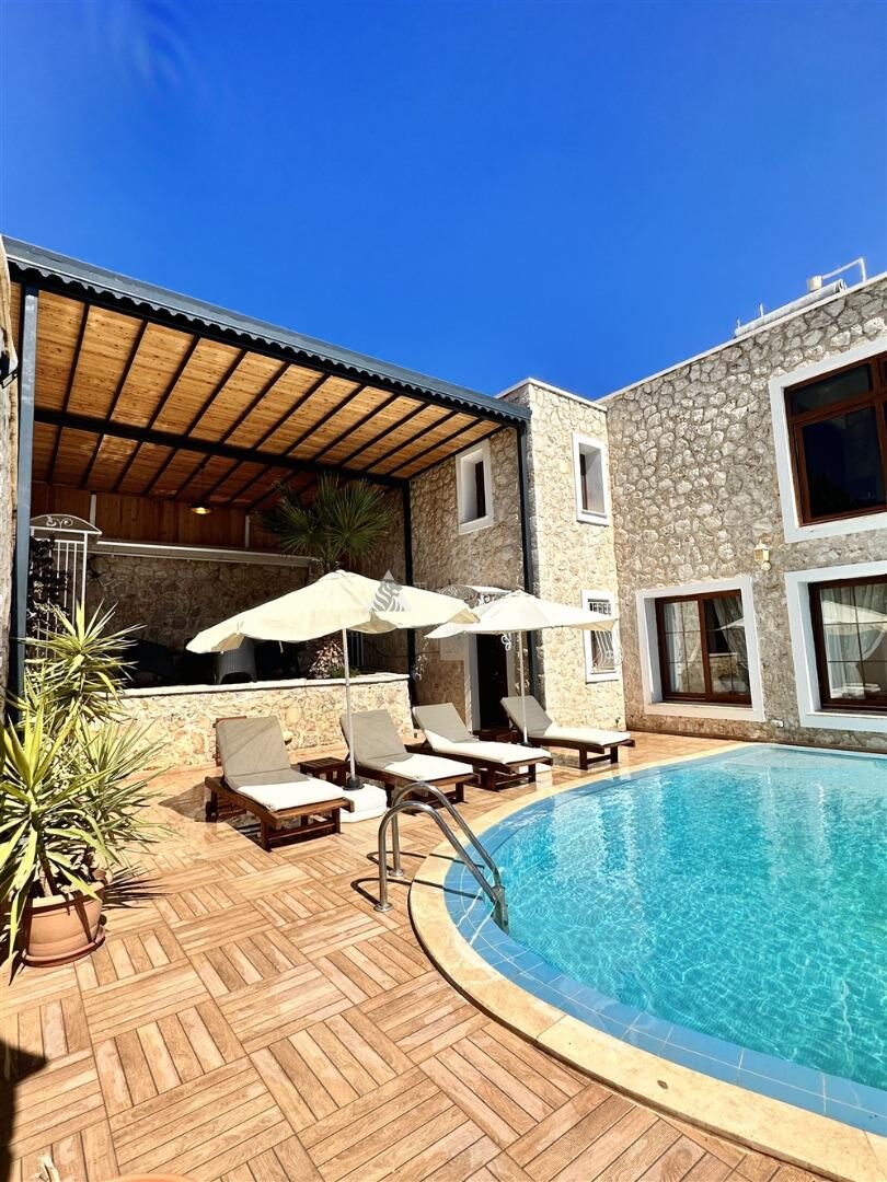 Villa Berat – villa for rent in Kördere