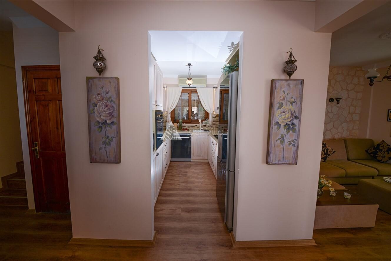 Villa Berat — 13