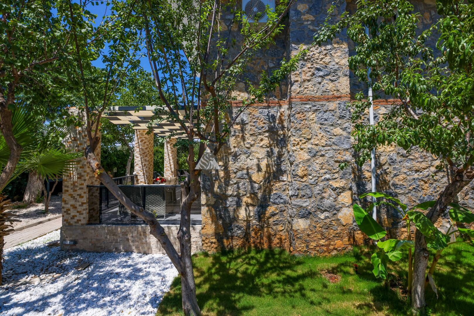 Villa Seyir — 93