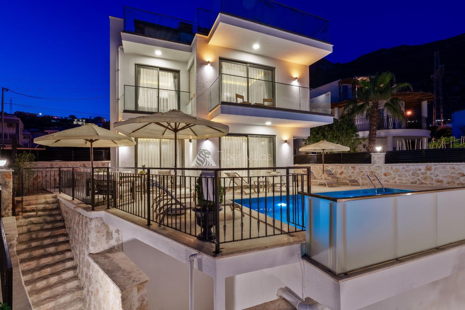 Villa Laren — 1