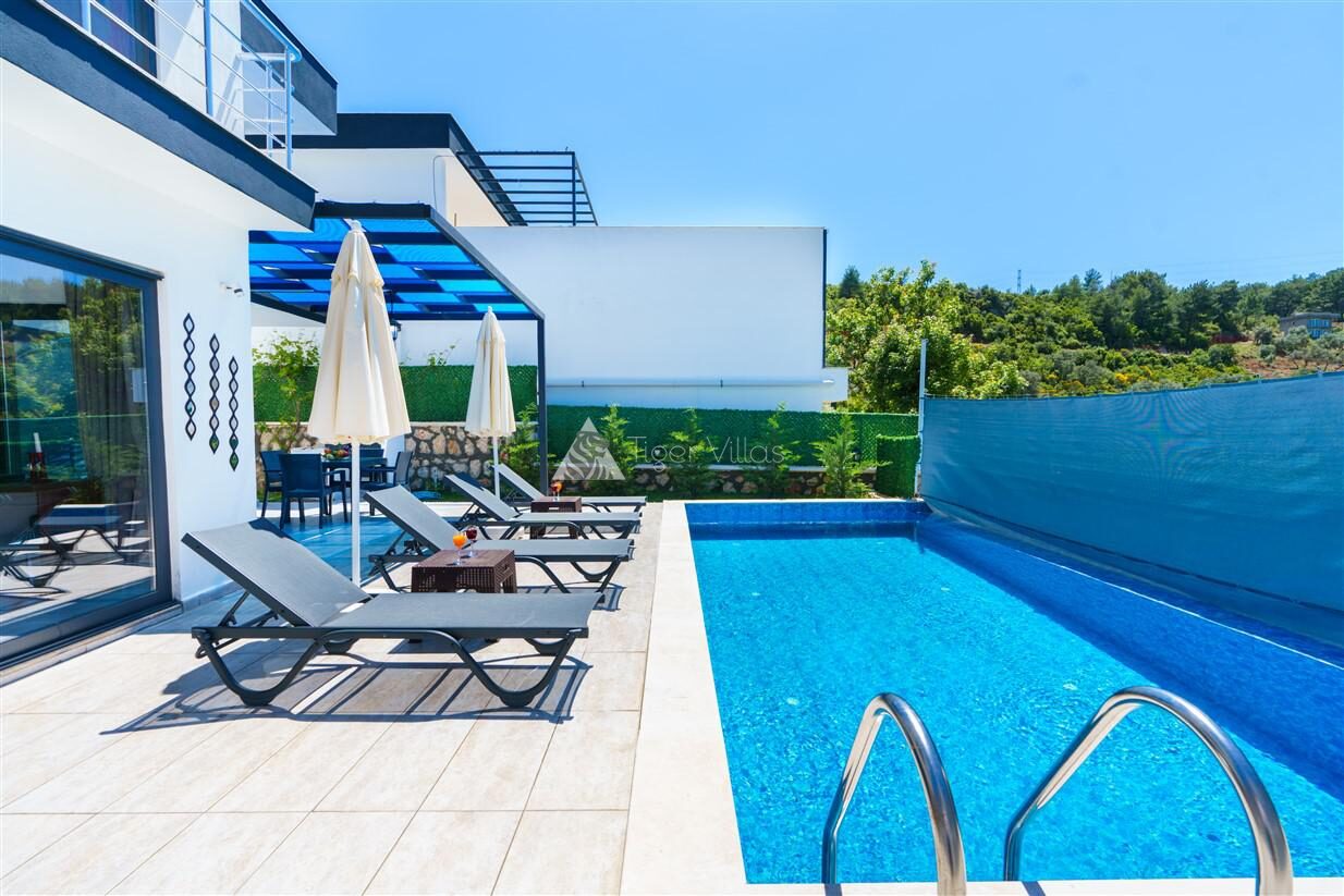 Villa Rojin — 9