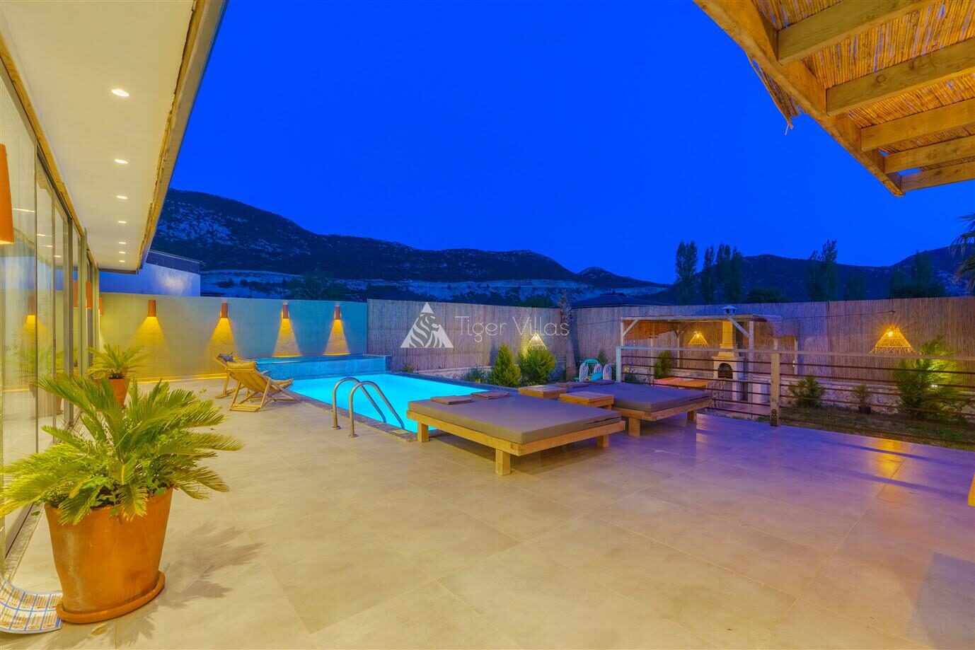 Villa Stay — 10