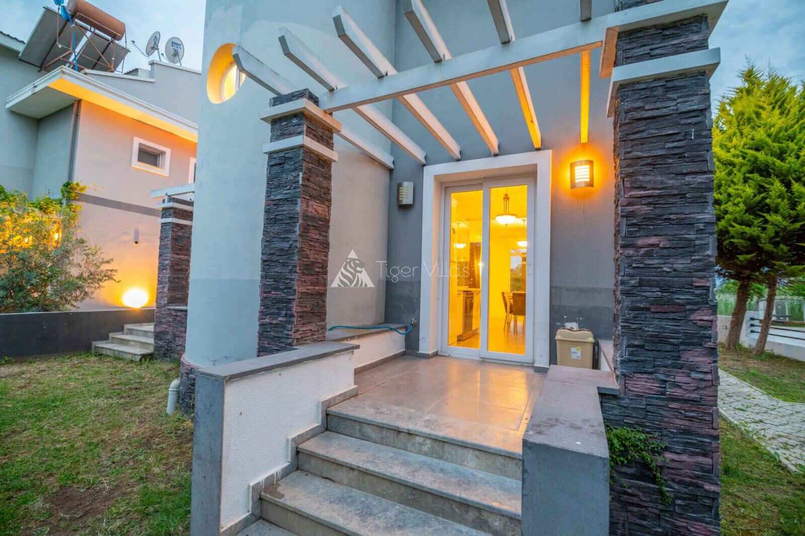 Villa Elora — 4