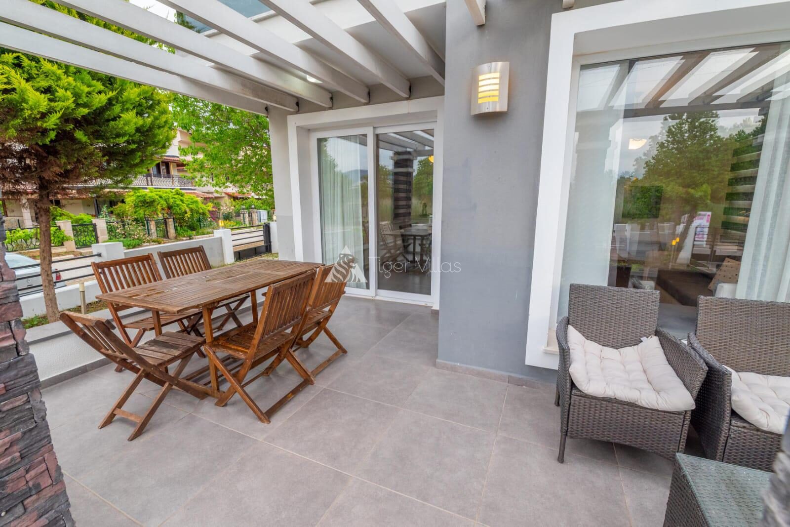 Villa Elora — 7