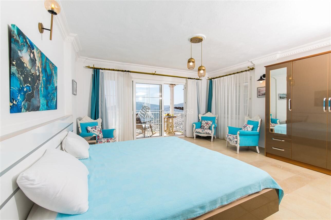 Villa Tulip — 37
