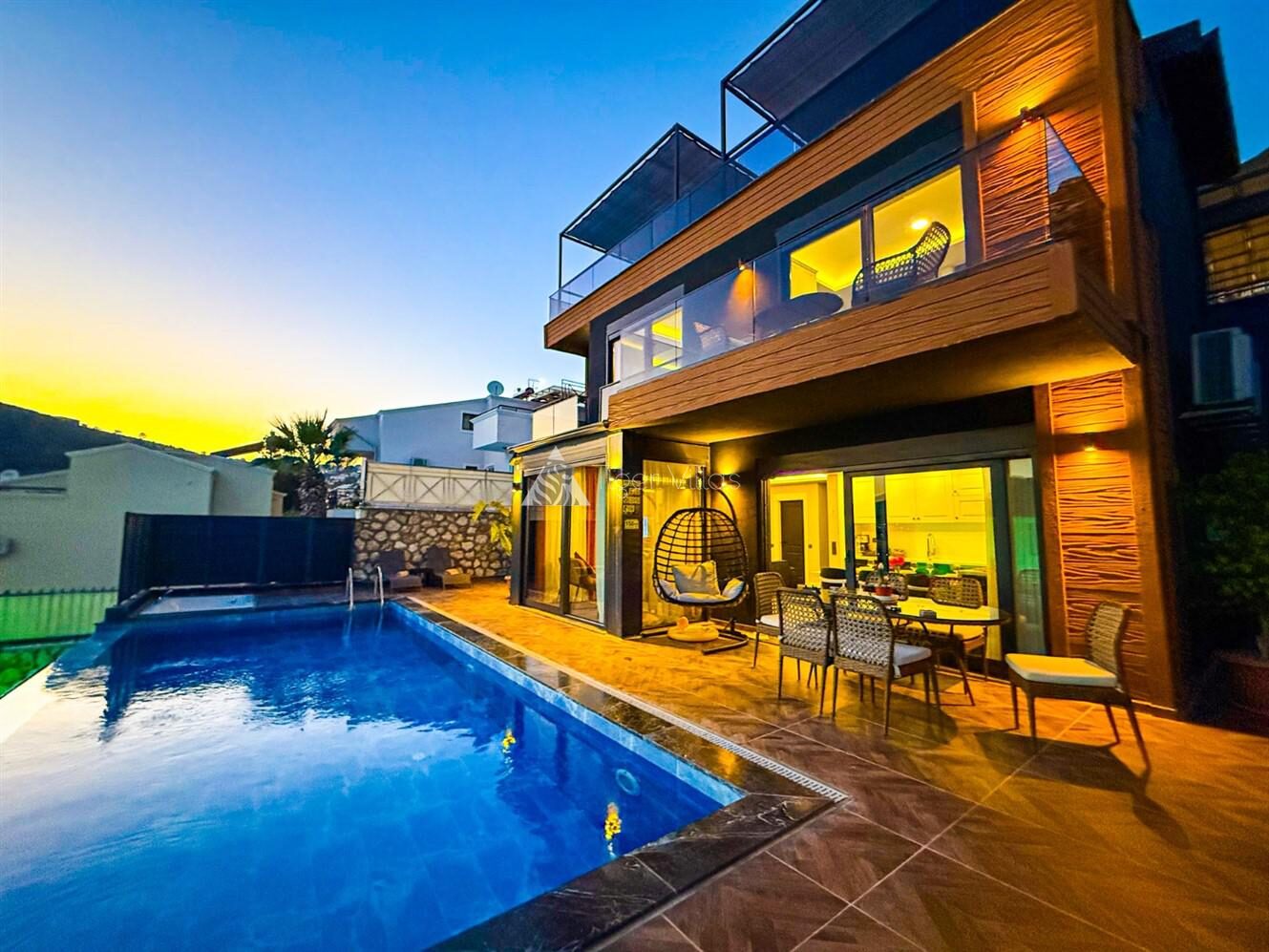 Villa Elmas — 1