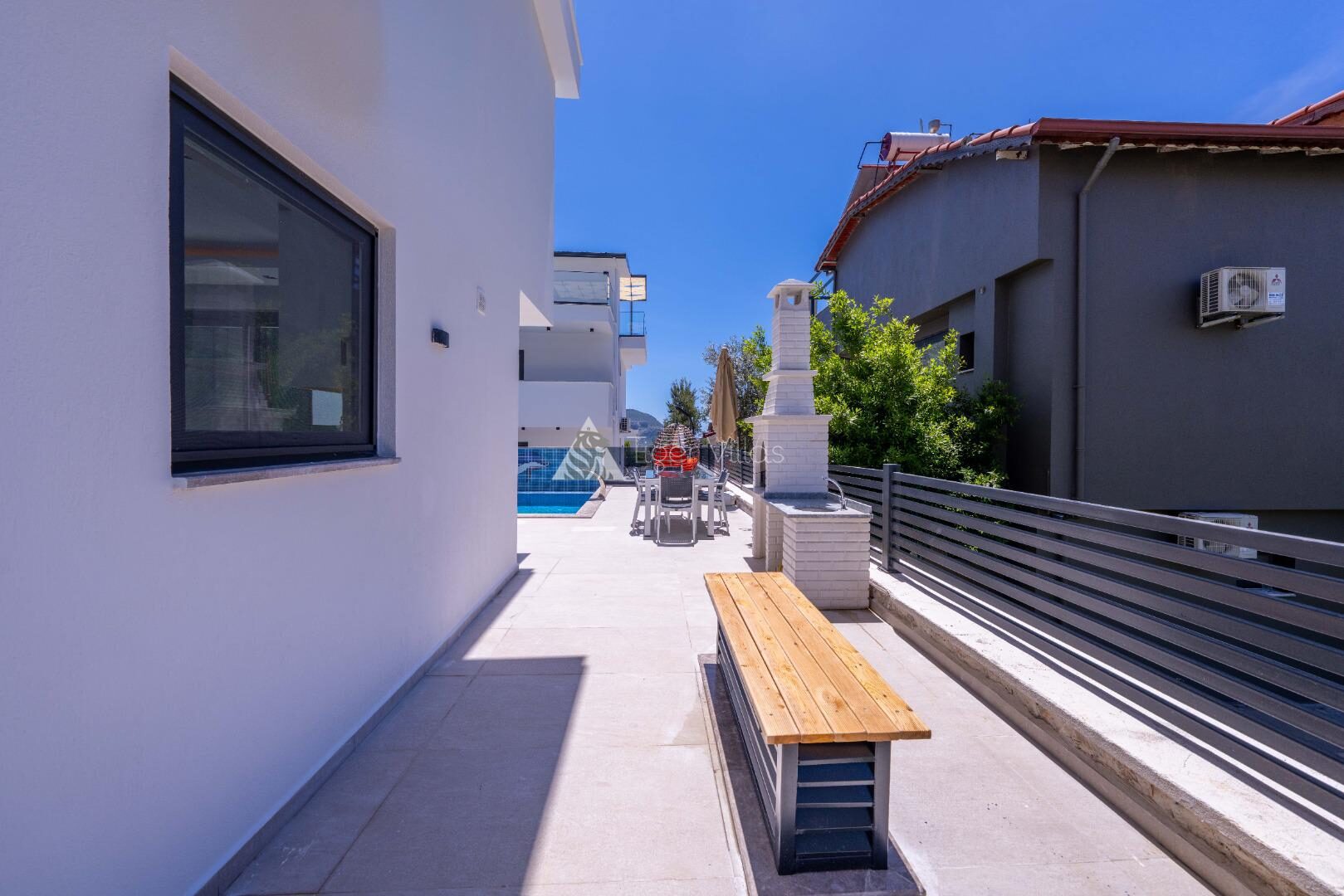 Villa Lovelet 1 — 12
