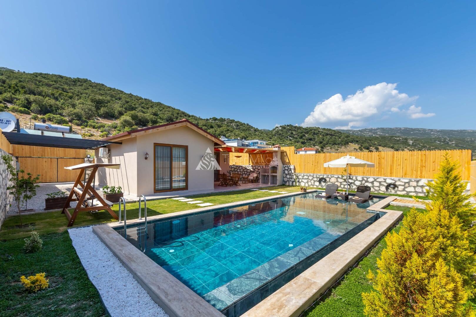 Villa Red — 3