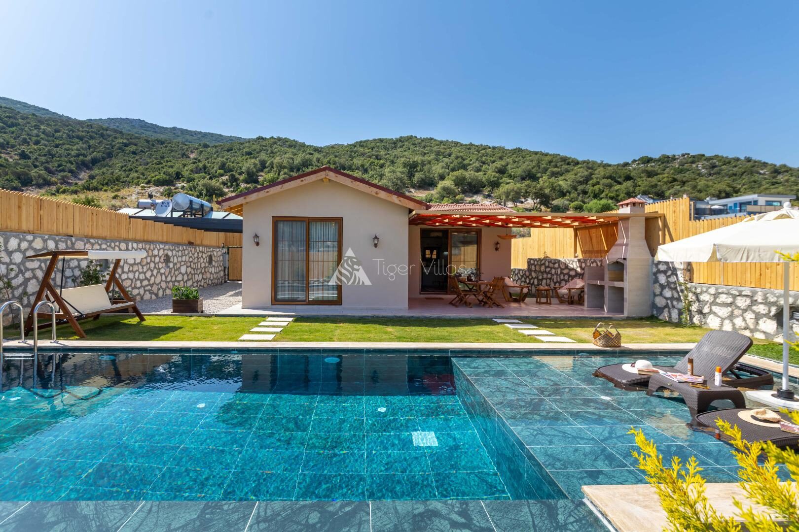 Villa Red — 4