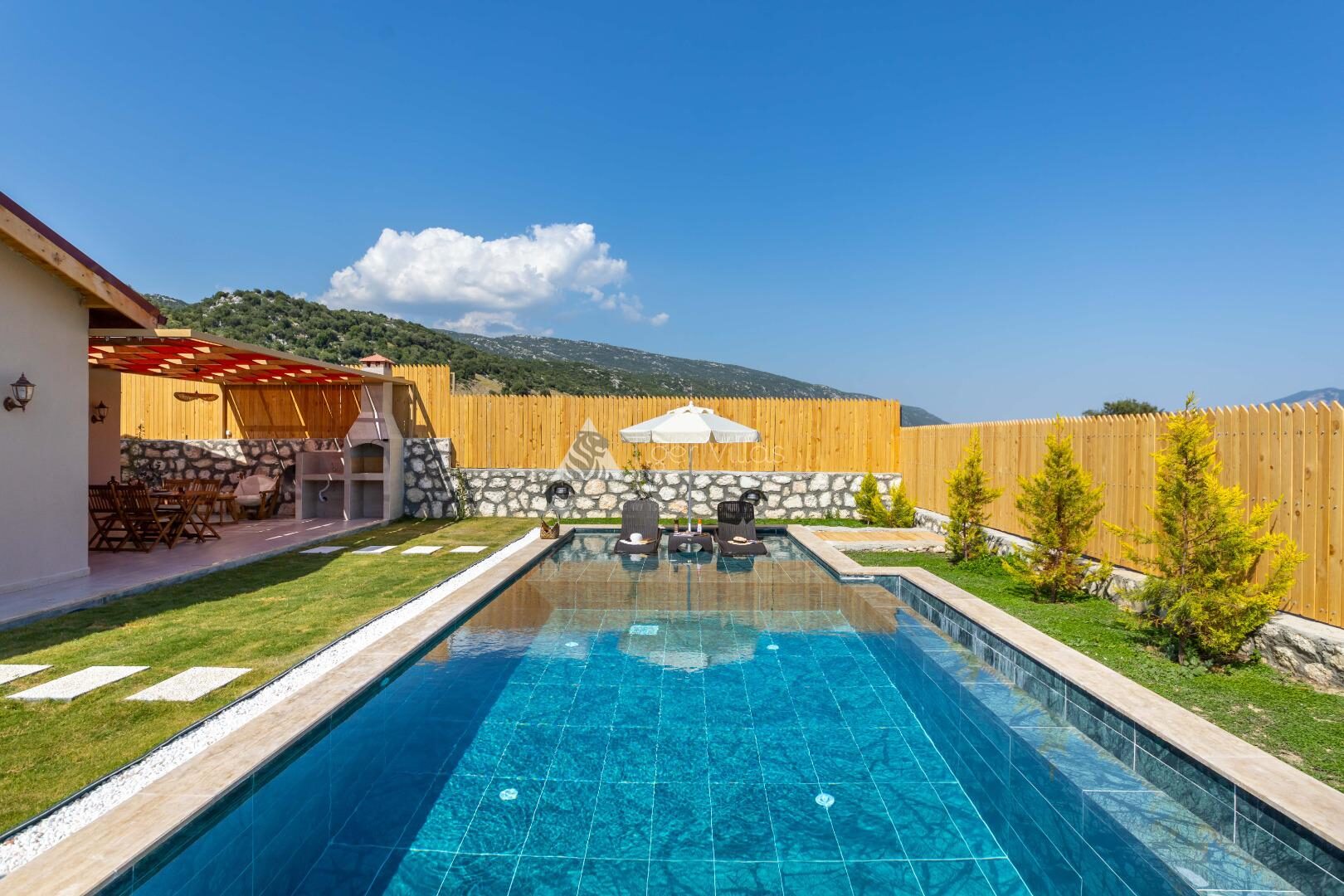 Villa Red — 5