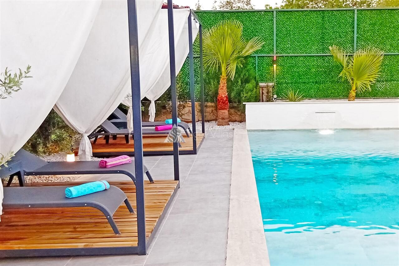 Villa Mamon Luxury Life — 11
