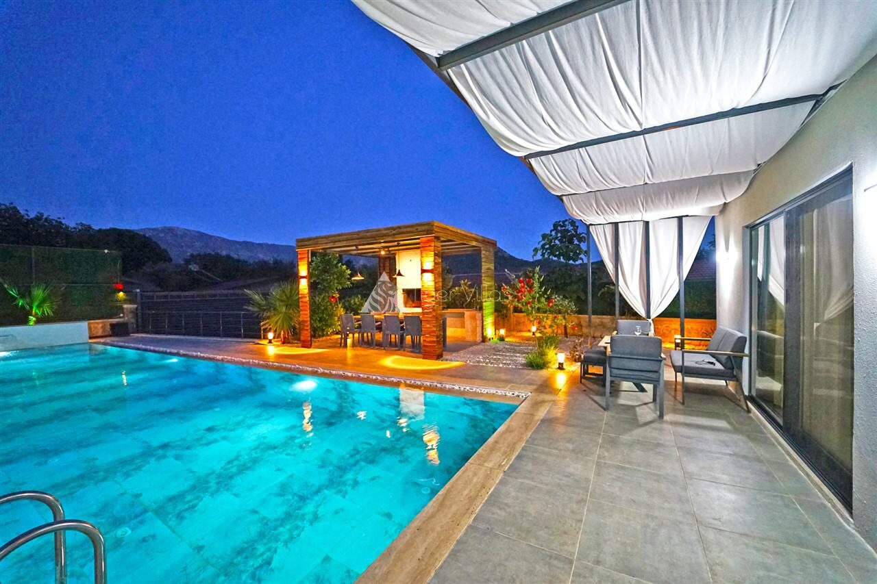 Villa Mamon Luxury Life — 29