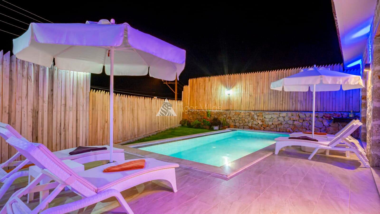 Villa Pamir — 14