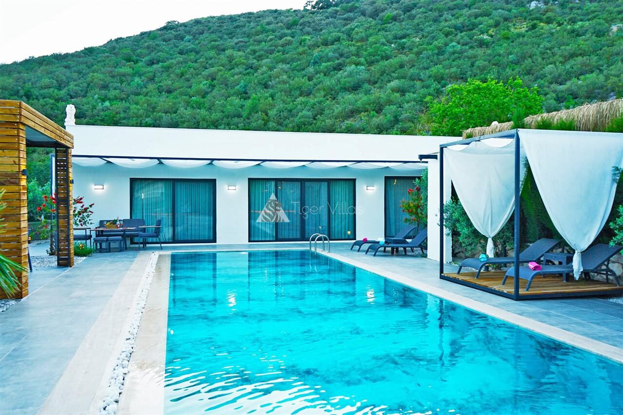 Villa Mamon Luxury Life — 160